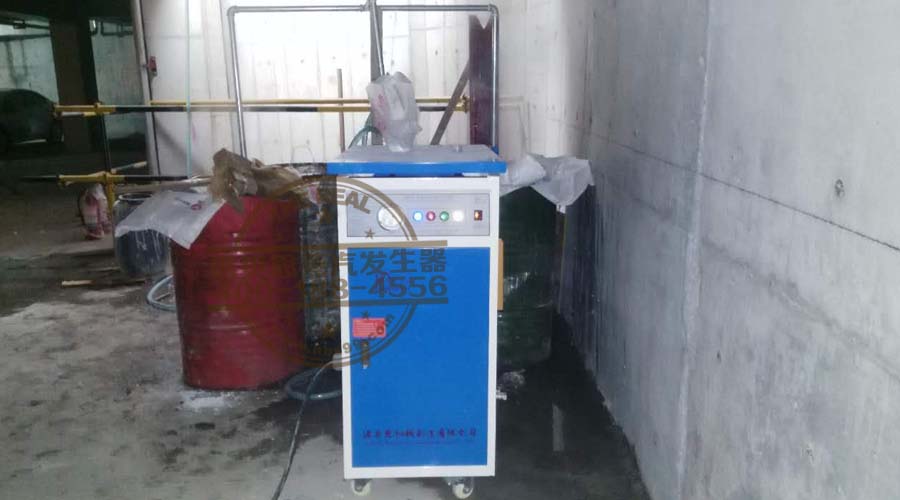 蒸汽熬製膠水為什麽都用這種蒸汽發生器？